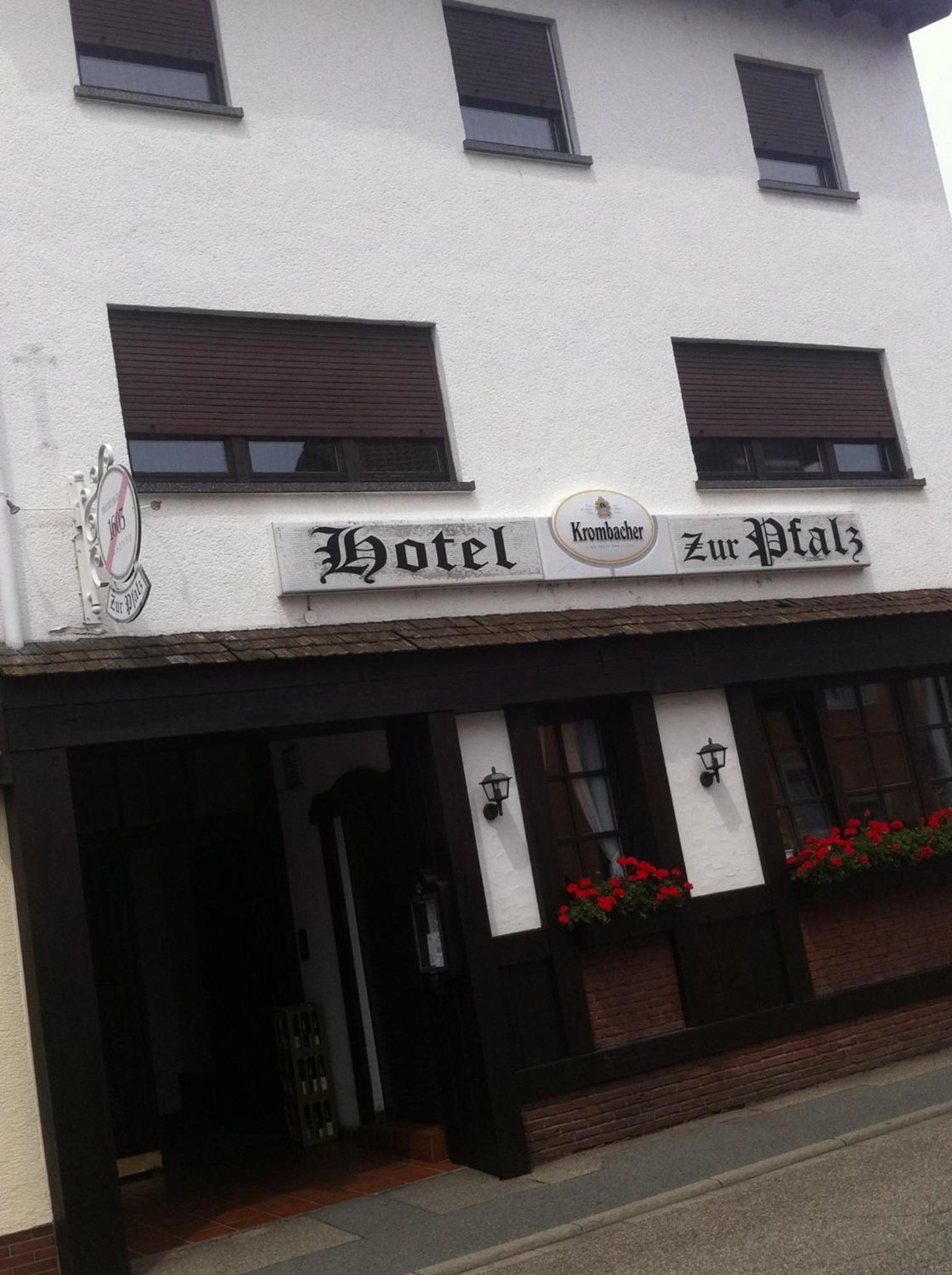 Maison d'hôtes Und Restaurant -gasthaus Zur Pfalz Hockenheim